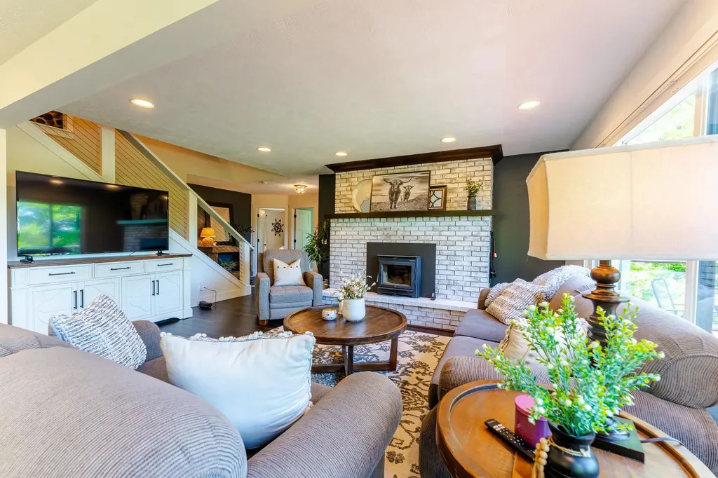 2104 Apple Hill Road East Bay Township MI 49686