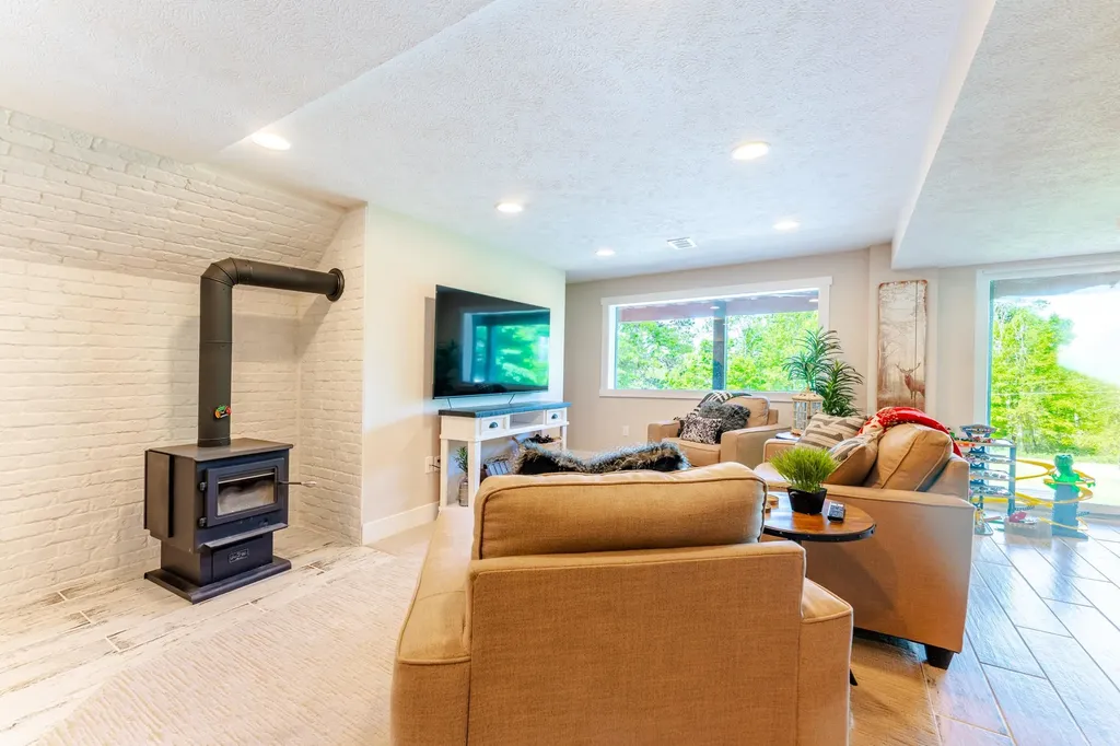 2104 Apple Hill Road East Bay Township MI 49686