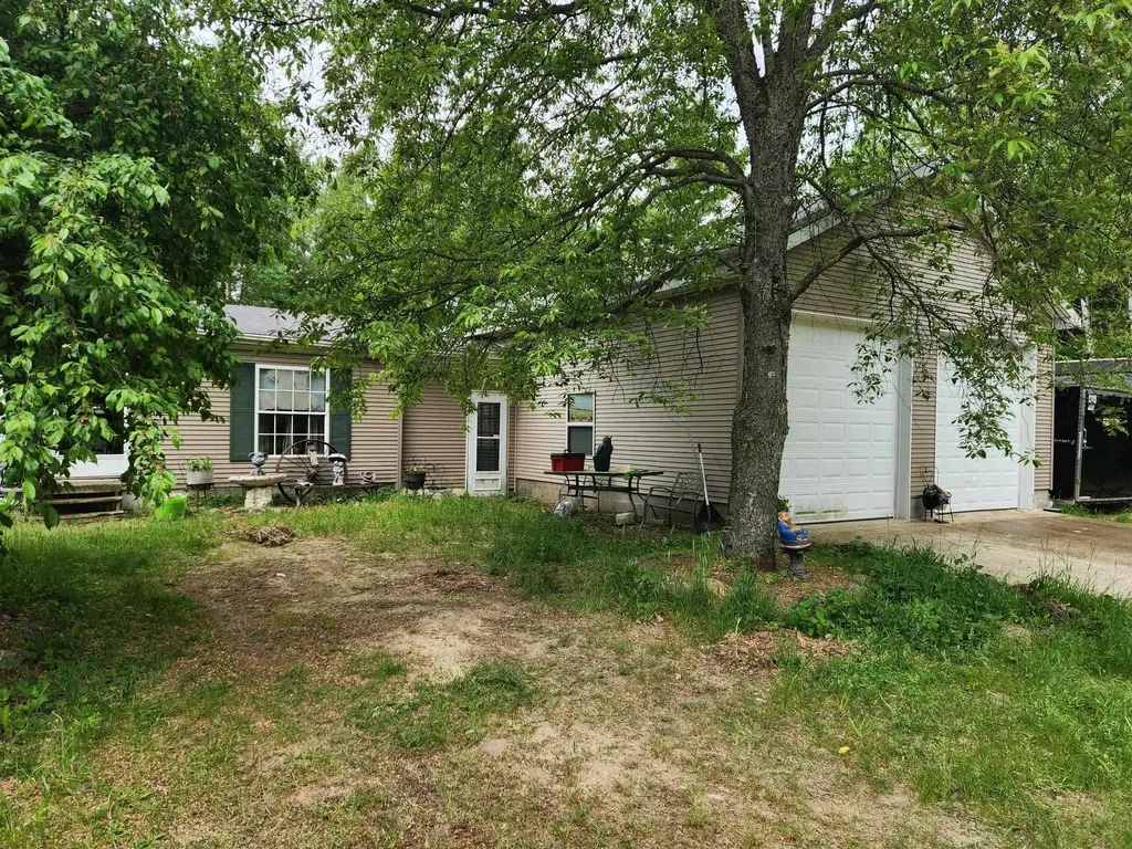 5948 Kniss Road Oliver Township MI 49646