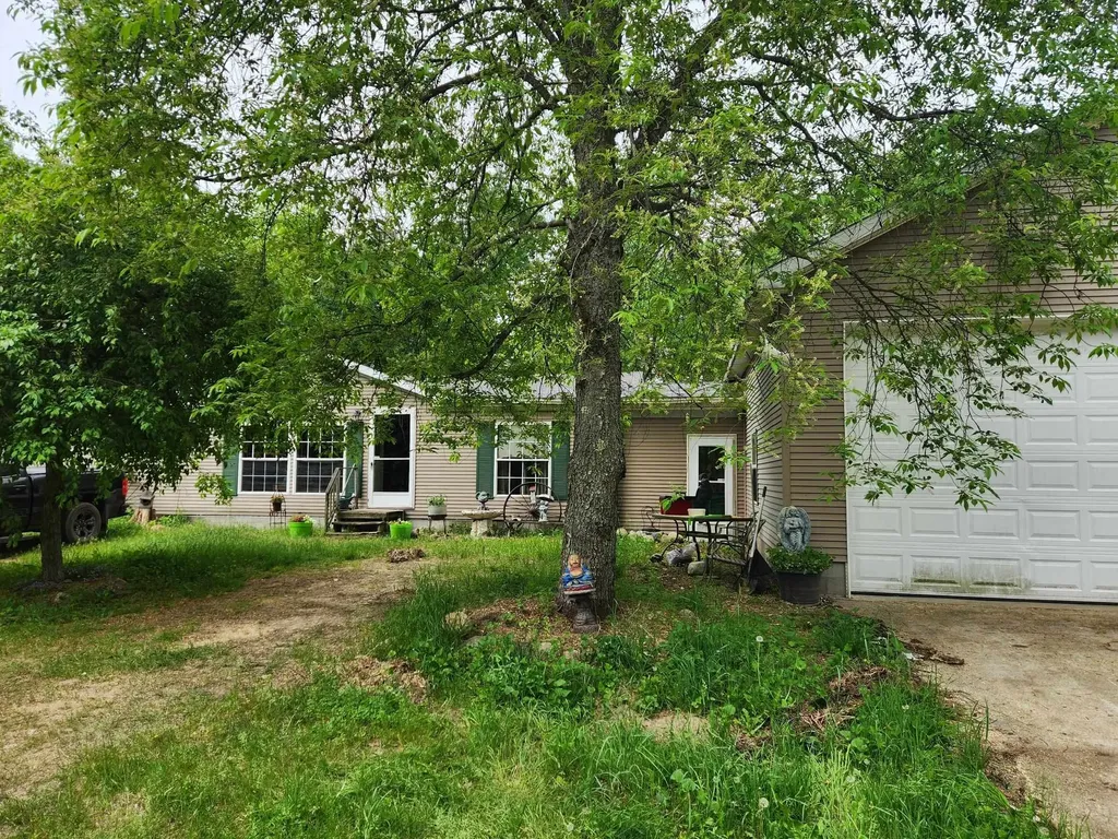 5948 Kniss Road Oliver Township MI 49646