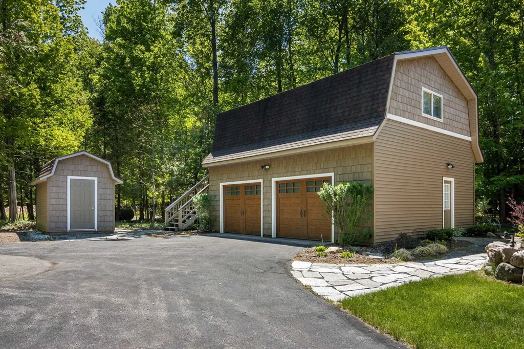 10120 E Elk Lake Drive Milton Township MI 49676
