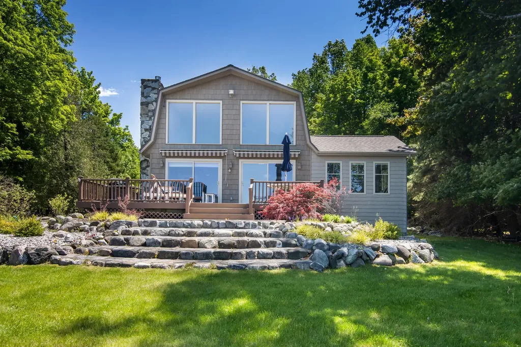 10120 E Elk Lake Drive Milton Township MI 49676