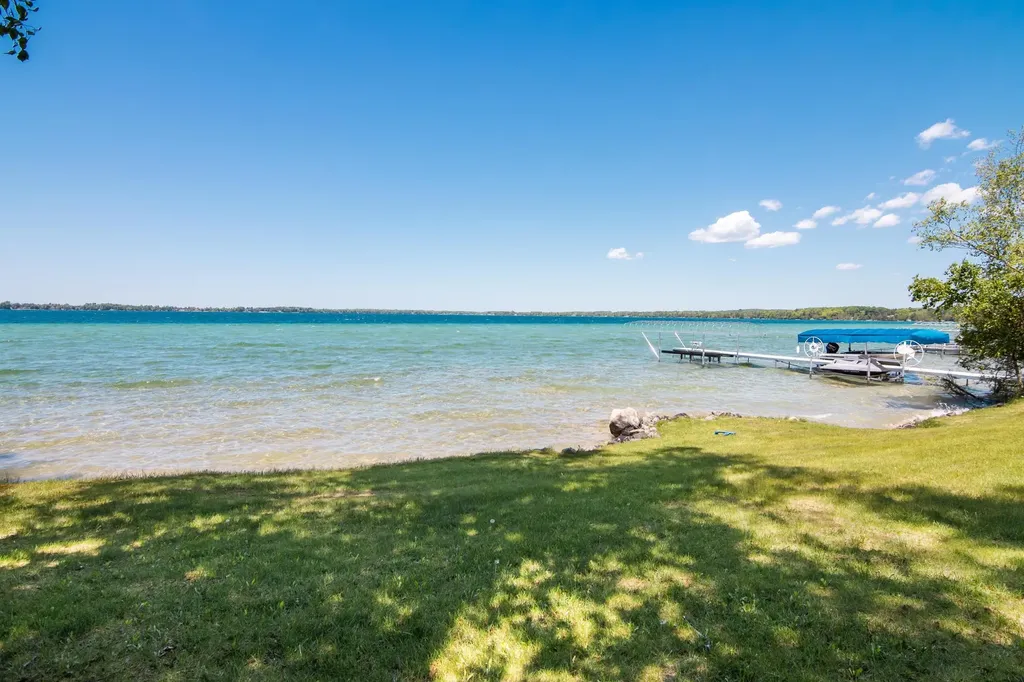 10120 E Elk Lake Drive Milton Township MI 49676