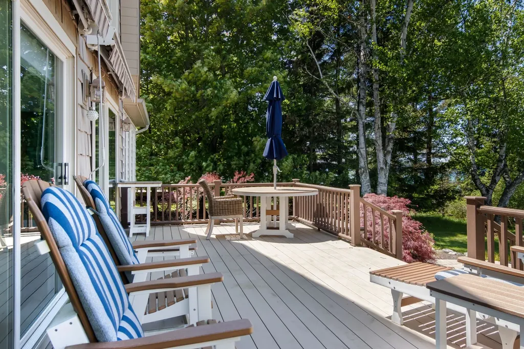 10120 E Elk Lake Drive Milton Township MI 49676