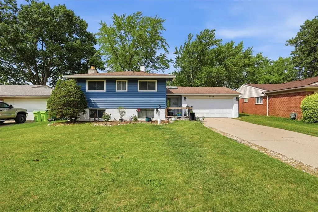 2561 Binghamton Oakland Charter Township MI 48326
