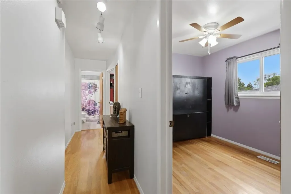 2561 Binghamton Oakland Charter Township MI 48326