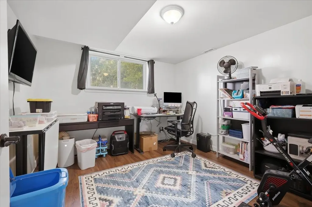 2561 Binghamton Oakland Charter Township MI 48326