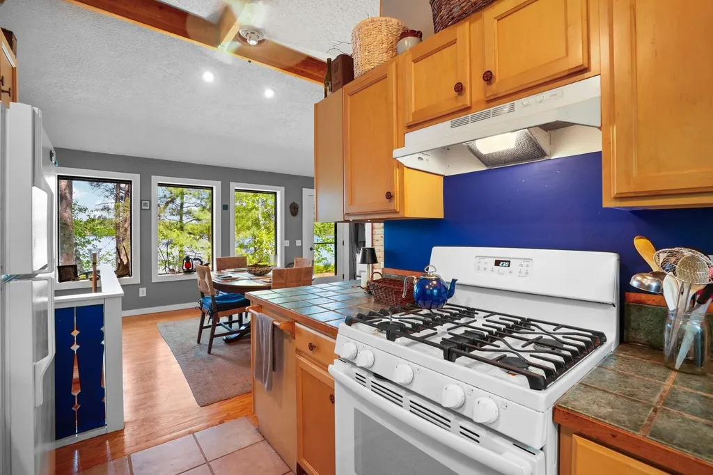 28525 Fox Pointe Trail Peaine Township MI 49782