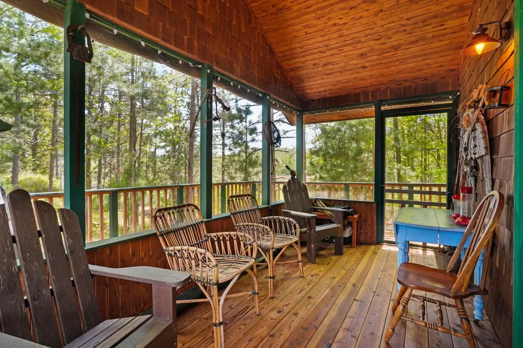 28525 Fox Pointe Trail Peaine Township MI 49782