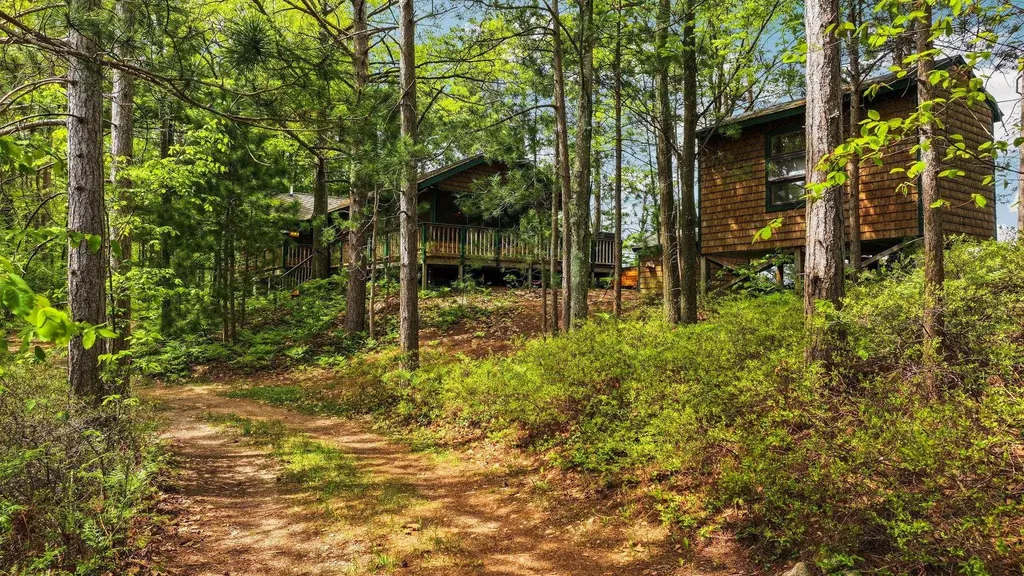 28525 Fox Pointe Trail Peaine Township MI 49782
