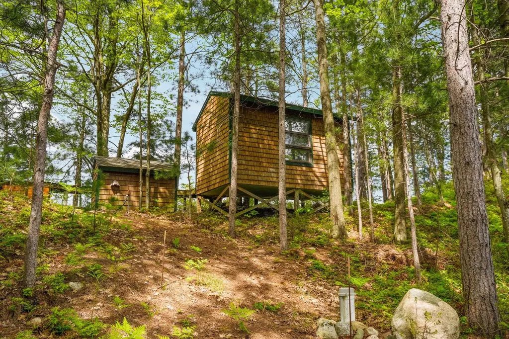 28525 Fox Pointe Trail Peaine Township MI 49782