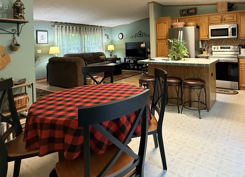 170 Kleehammer Club Drive Excelsior Township MI 49646