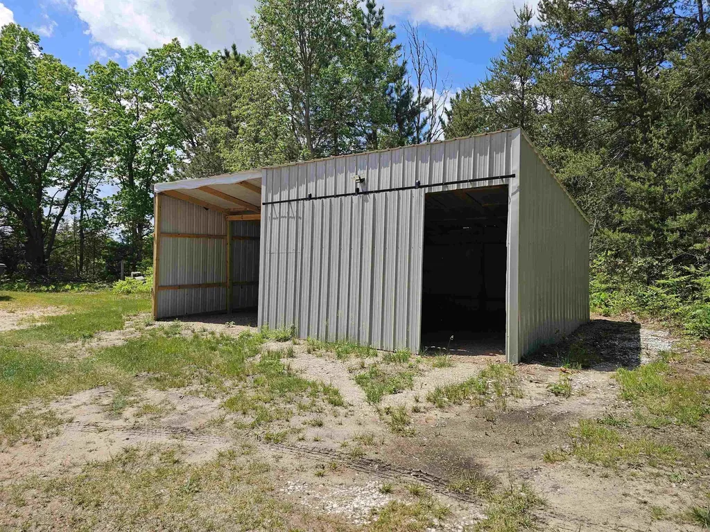 9733 W Jennings Road Lake Township MI 49651