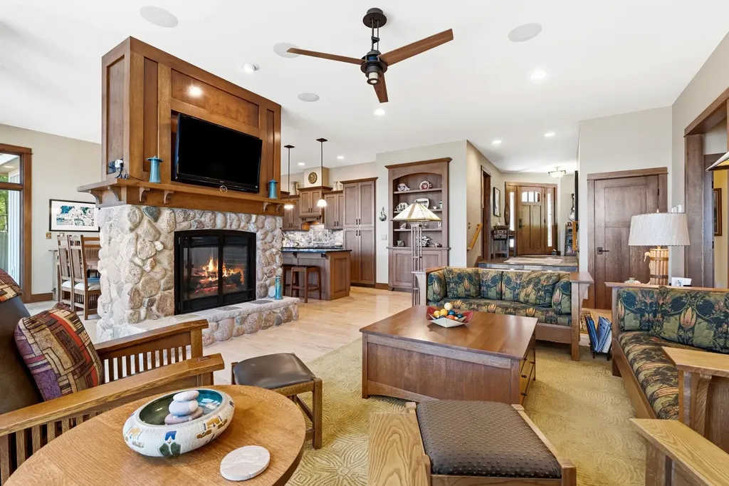 2704 Crescent Shores Drive Long Lake Township MI 49685