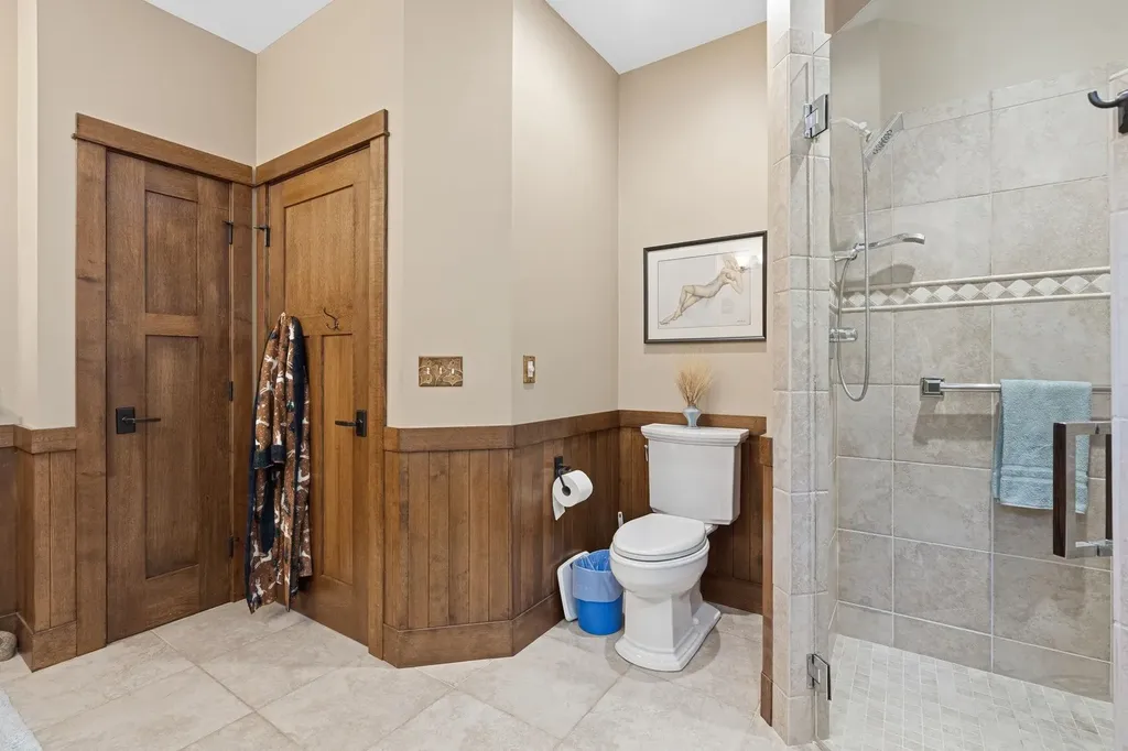 2704 Crescent Shores Drive Long Lake Township MI 49685