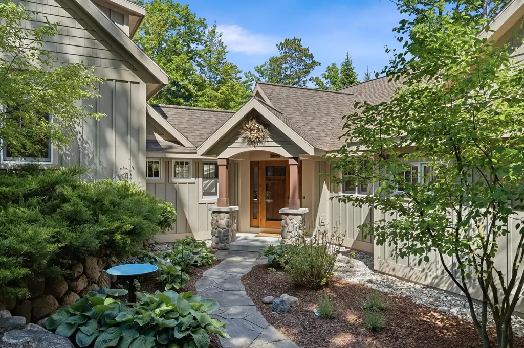 2704 Crescent Shores Drive Long Lake Township MI 49685