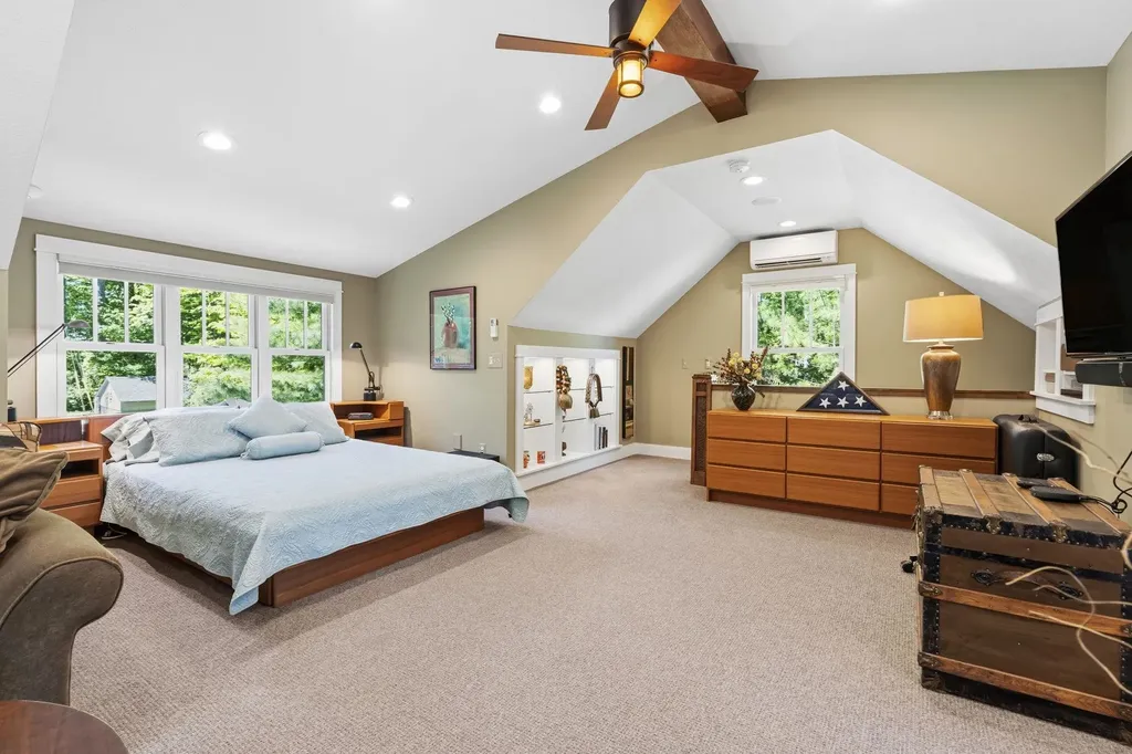 2704 Crescent Shores Drive Long Lake Township MI 49685
