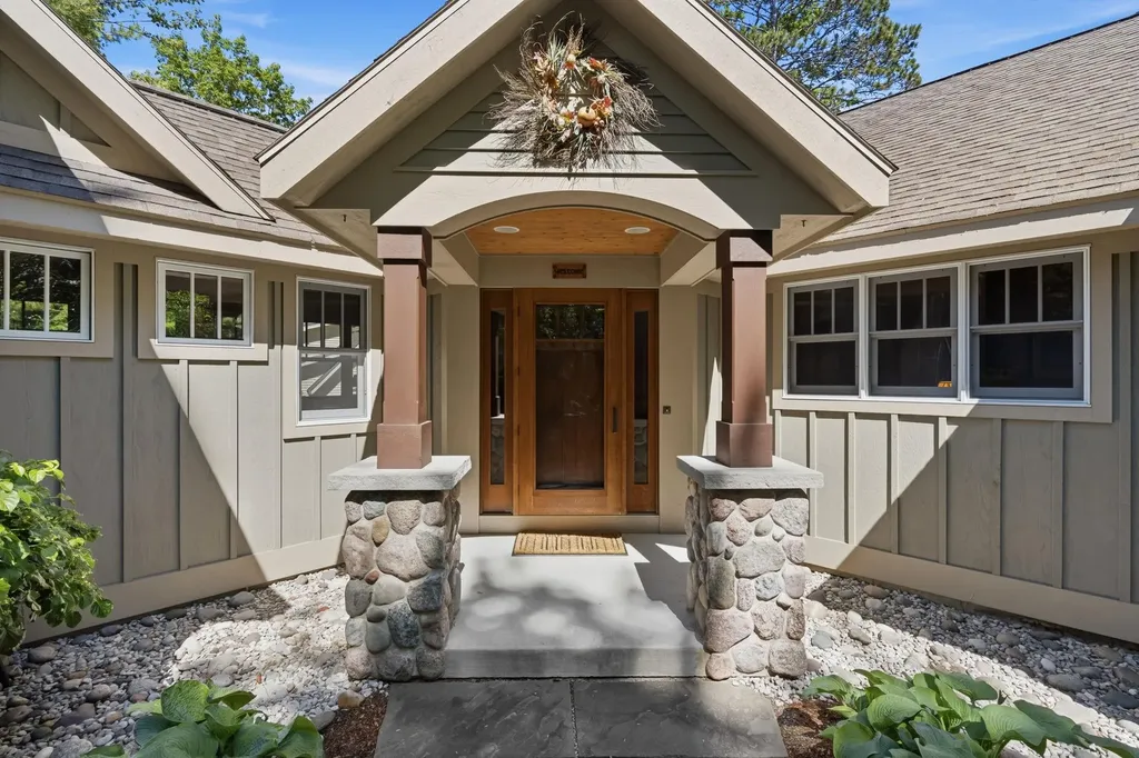 2704 Crescent Shores Drive Long Lake Township MI 49685
