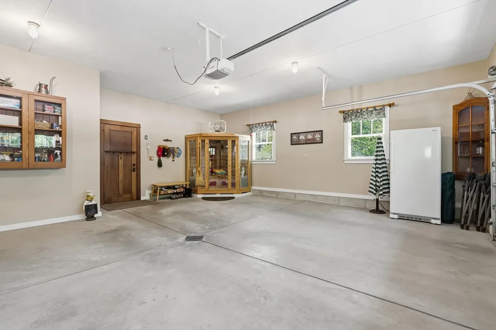 2704 Crescent Shores Drive Long Lake Township MI 49685