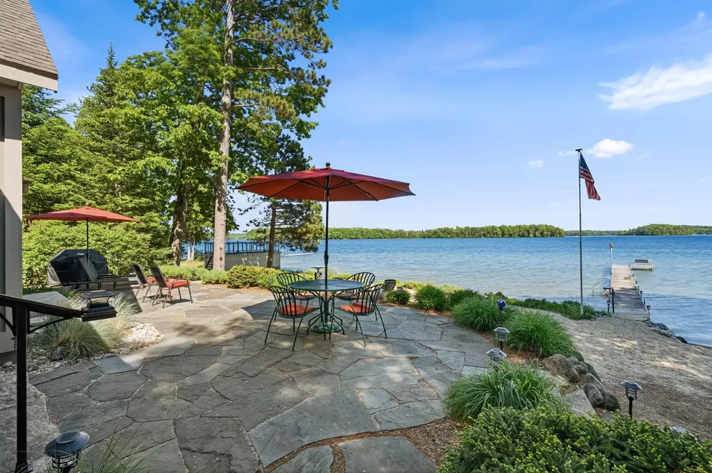 2704 Crescent Shores Drive Long Lake Township MI 49685