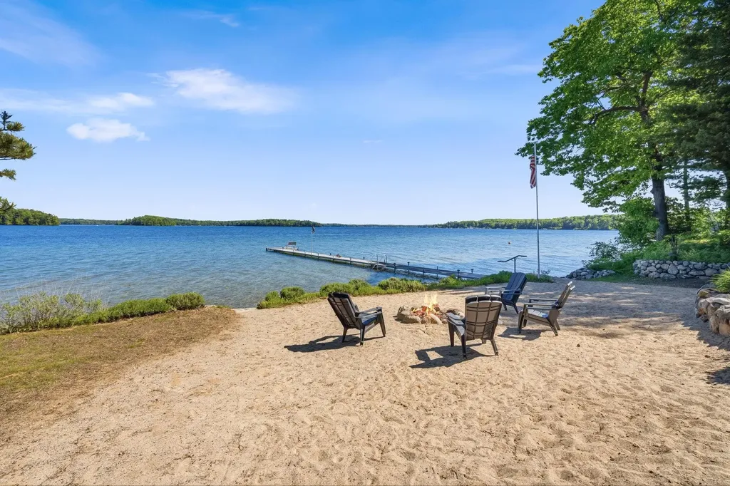 2704 Crescent Shores Drive Long Lake Township MI 49685