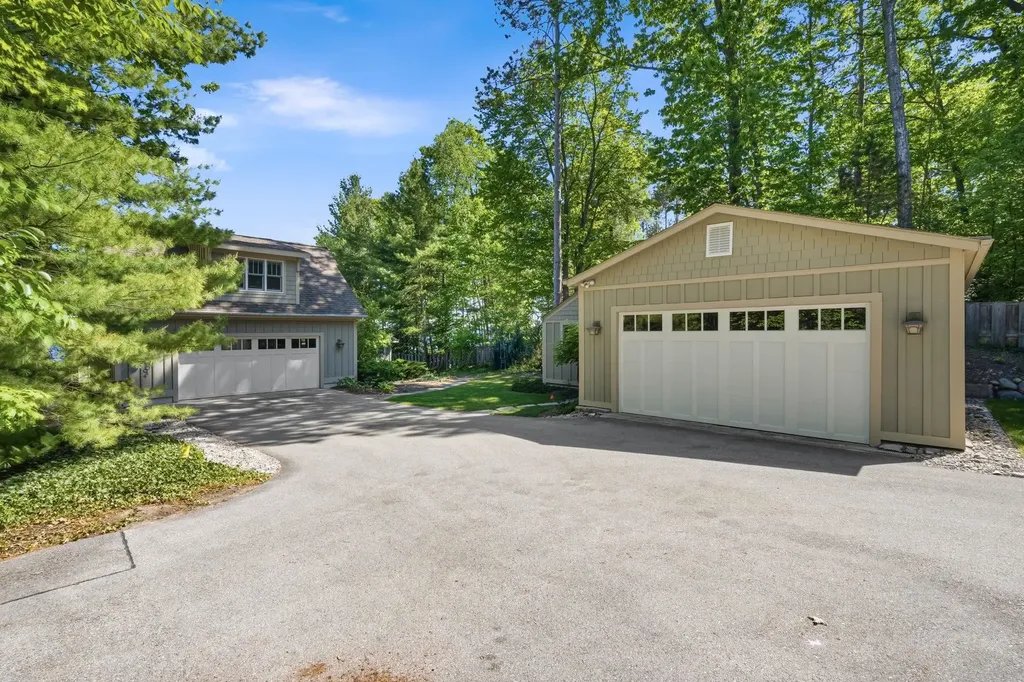 2704 Crescent Shores Drive Long Lake Township MI 49685