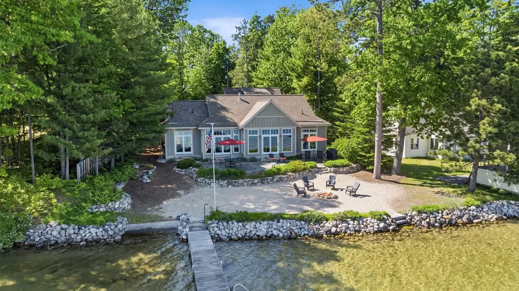 2704 Crescent Shores Drive Long Lake Township MI 49685