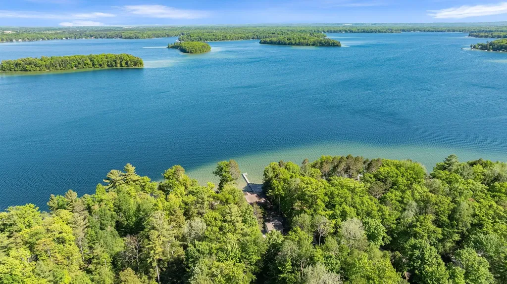 2704 Crescent Shores Drive Long Lake Township MI 49685