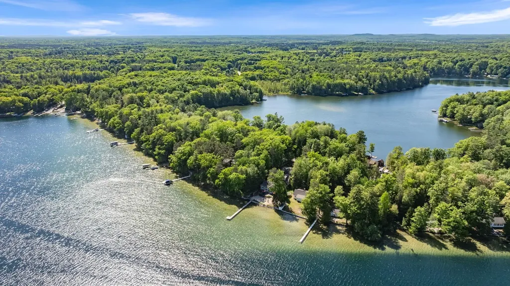2704 Crescent Shores Drive Long Lake Township MI 49685