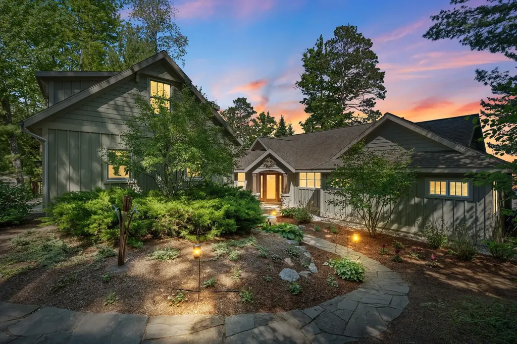 2704 Crescent Shores Drive Long Lake Township MI 49685