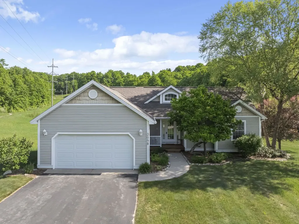 3098 Crown Wood Court Garfield Charter Township MI 49686