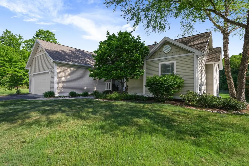 3098 Crown Wood Court Garfield Charter Township MI 49686