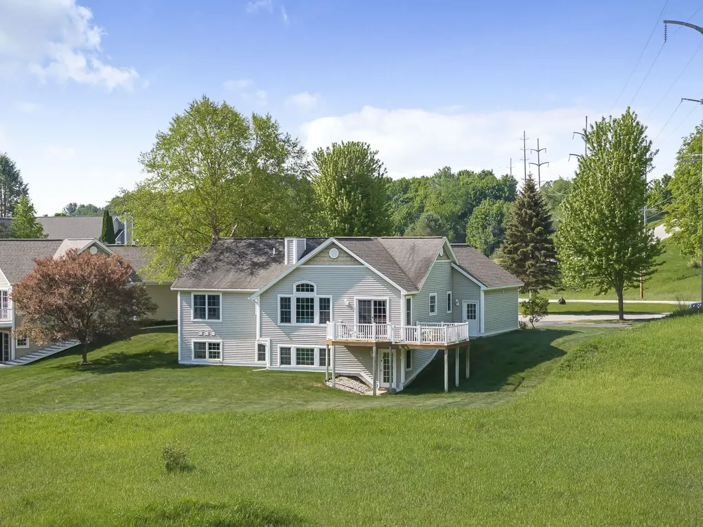 3098 Crown Wood Court Garfield Charter Township MI 49686