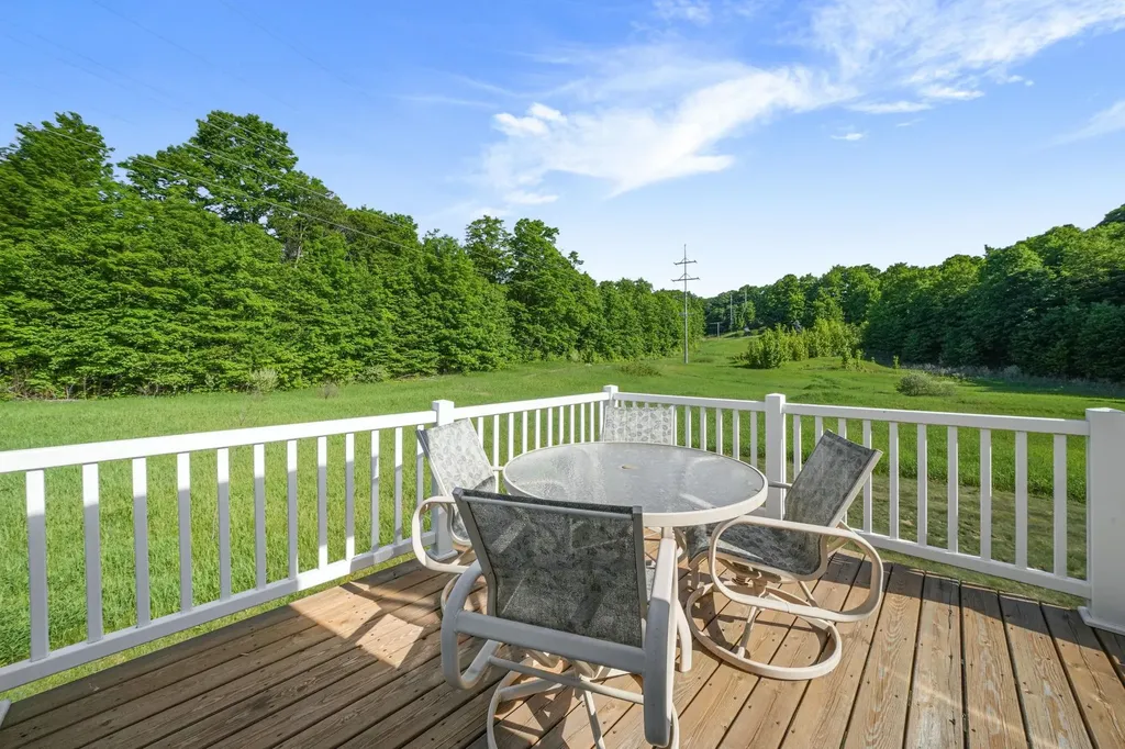 3098 Crown Wood Court Garfield Charter Township MI 49686