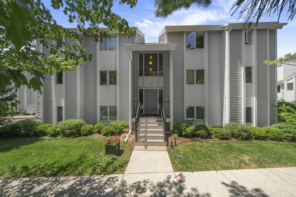 720 Centre Place Traverse City City MI 49686