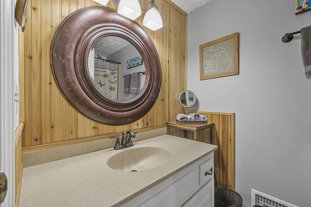 720 Centre Place Traverse City City MI 49686