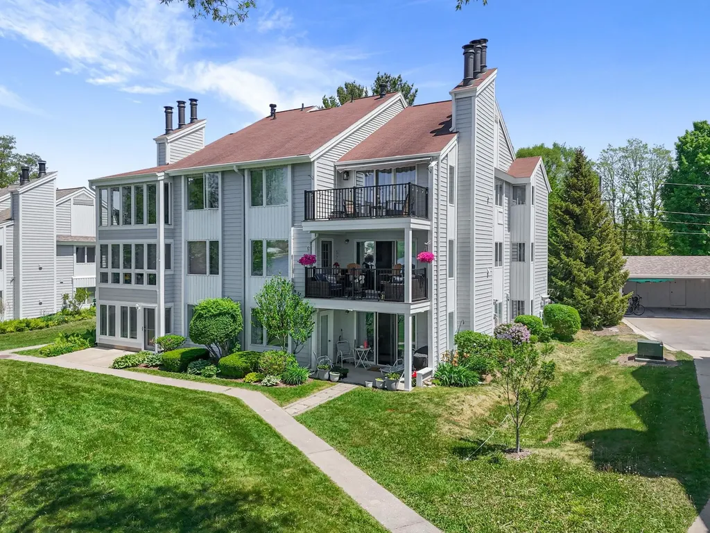 720 Centre Place Traverse City City MI 49686
