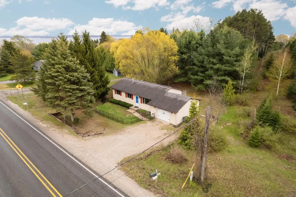 10510 E Shady Lane Bingham Township MI 49682