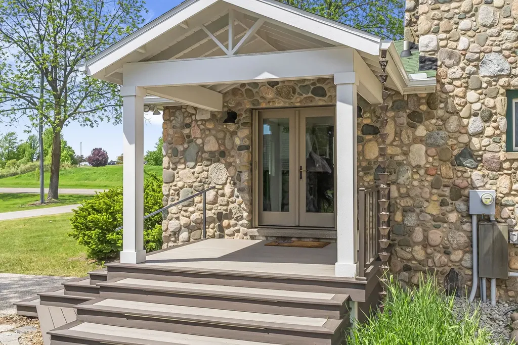 6801 Secor Road Long Lake Township MI 49685