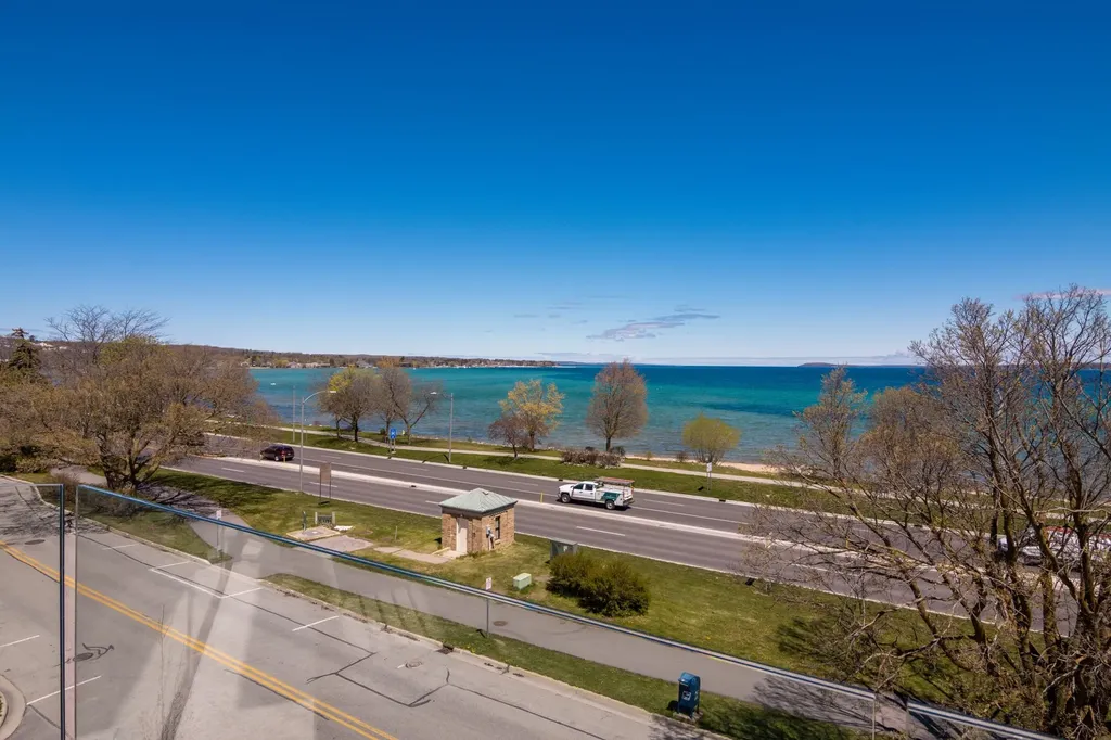 539 Bay Street Traverse City City MI 49684