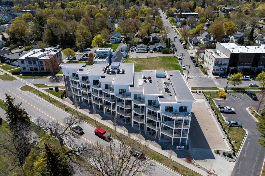 539 Bay Street Traverse City City MI 49684