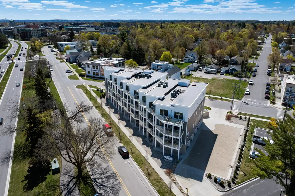 539 Bay Street Traverse City City MI 49684