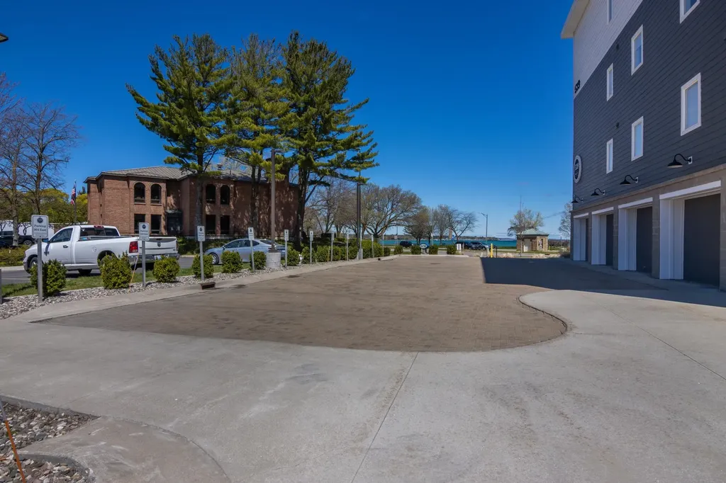539 Bay Street Traverse City City MI 49684