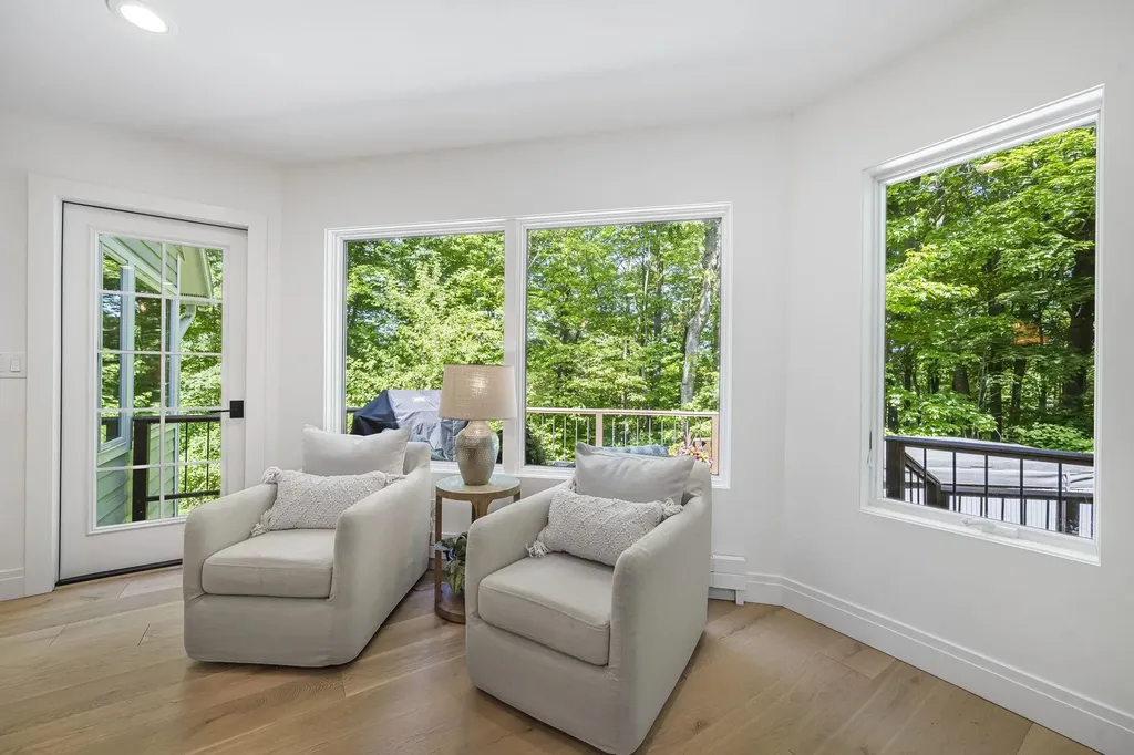 7059 Leorie Drive Peninsula Township MI 49686
