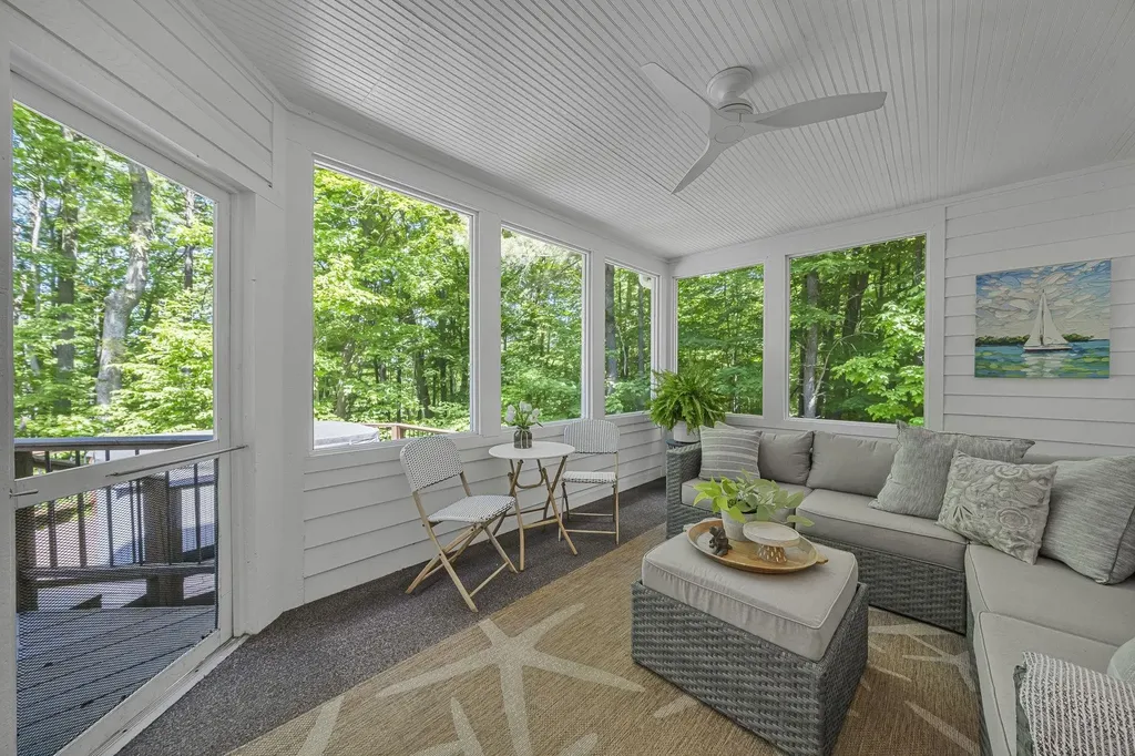 7059 Leorie Drive Peninsula Township MI 49686