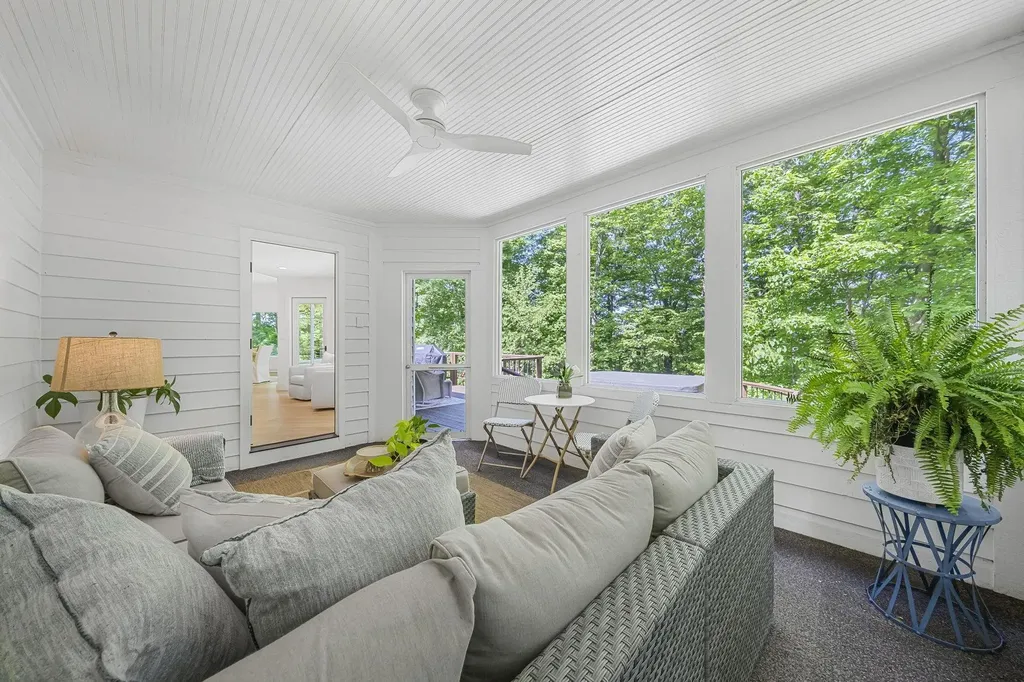 7059 Leorie Drive Peninsula Township MI 49686