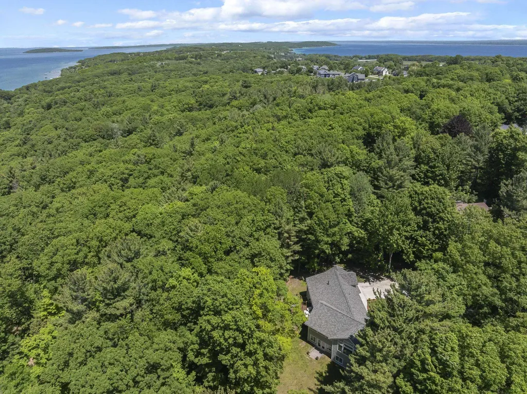7059 Leorie Drive Peninsula Township MI 49686