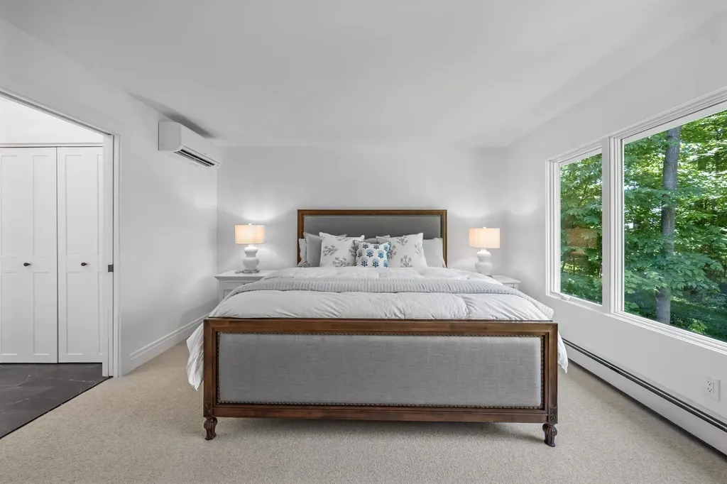 7059 Leorie Drive Peninsula Township MI 49686