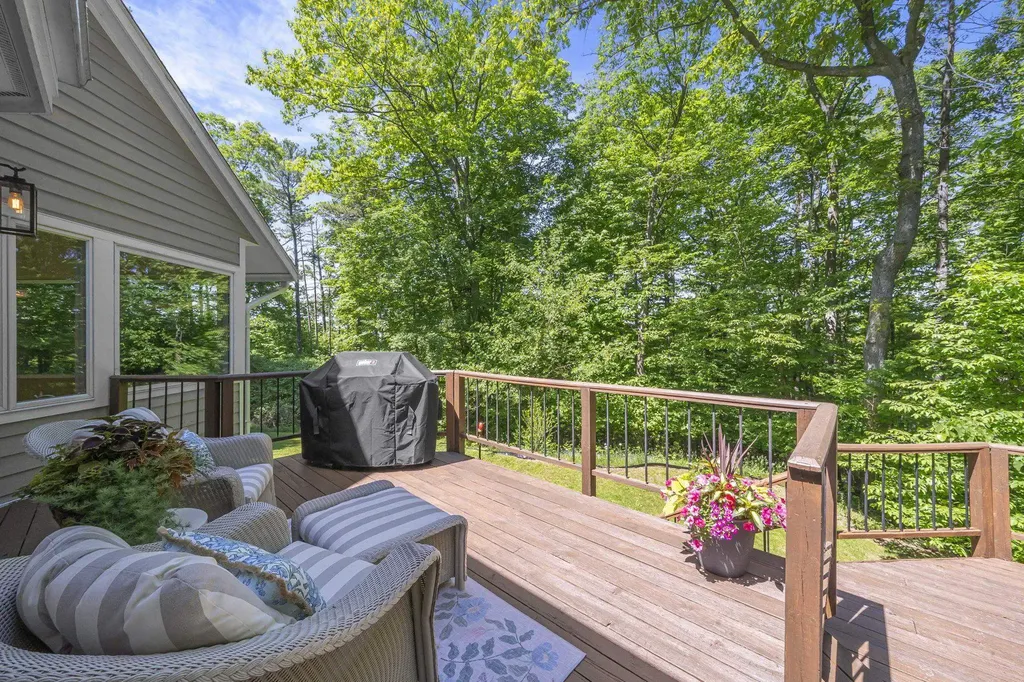 7059 Leorie Drive Peninsula Township MI 49686