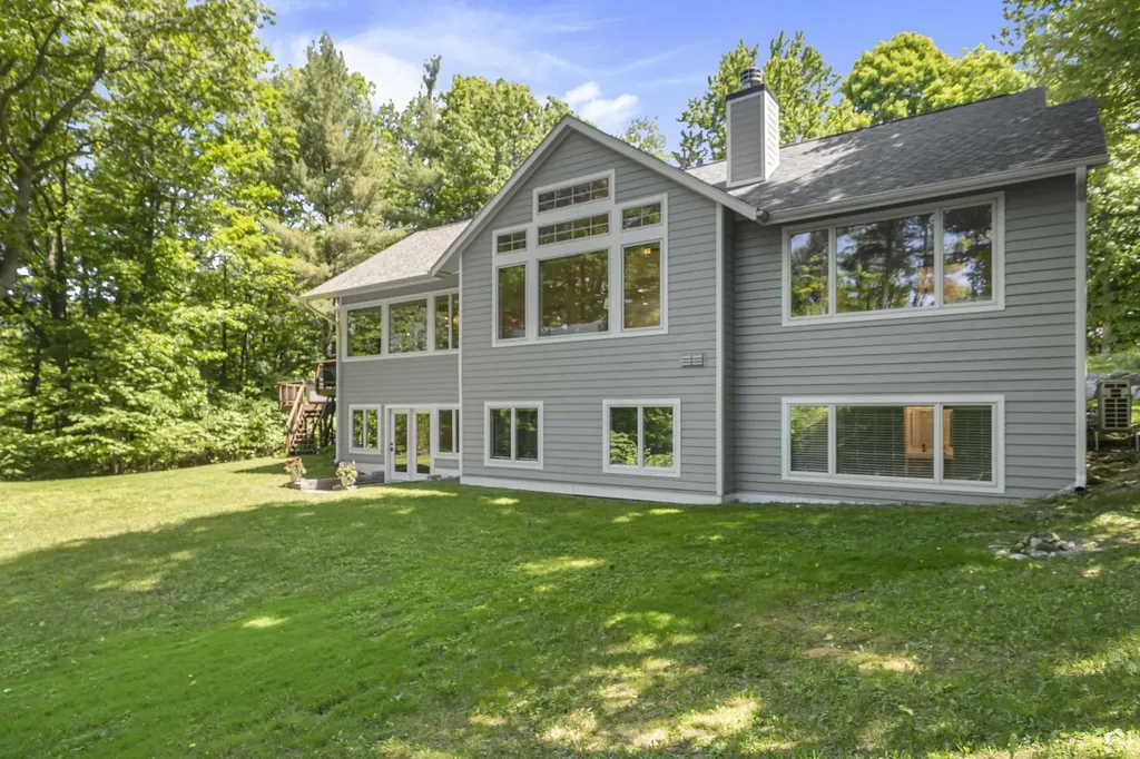 7059 Leorie Drive Peninsula Township MI 49686